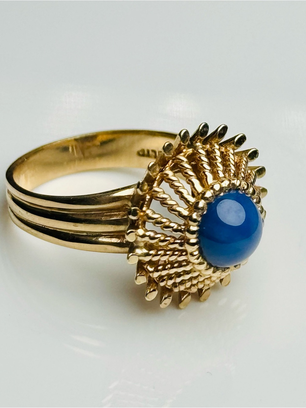 Vintage 14K Gold Ring with Blue Stone